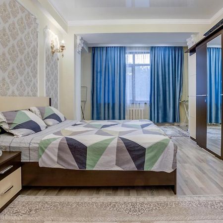 Апартаменты 2-х ком Квартира Бишкек Экстерьер фото